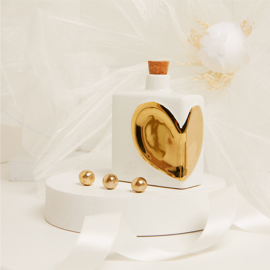 OLIERA CUORE GOLD
9X4X10.6 CM CAPACITA’ 200ML