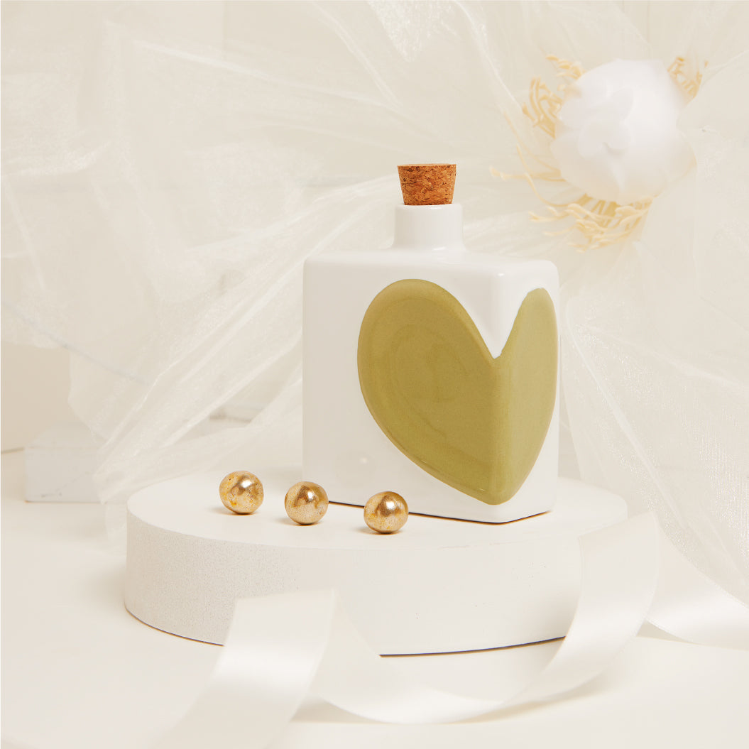 OLIERA CUORE VERDE
9X4X10.6 CM CAPACITA’ 200ML