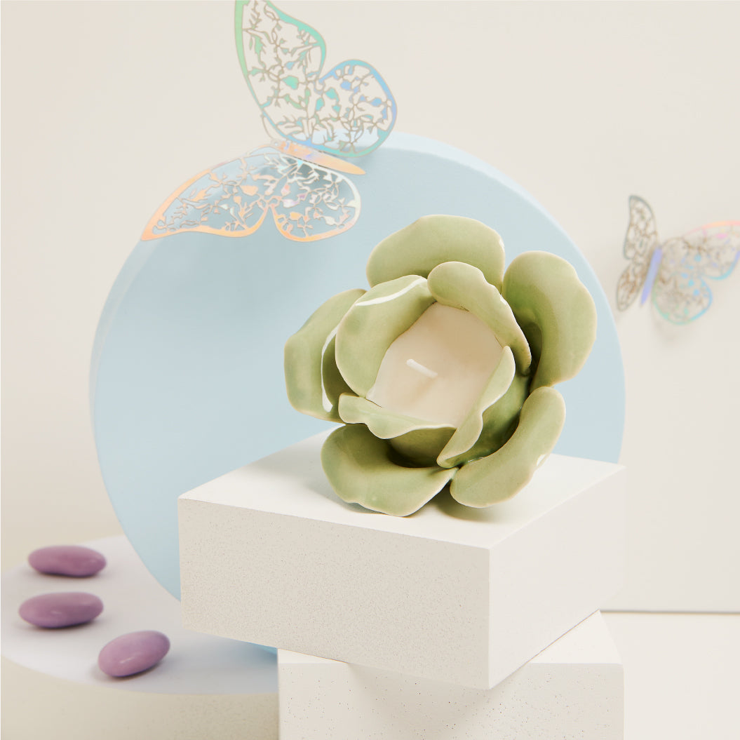 ROSA IN PORCELLANA VERDE CON CANDELA