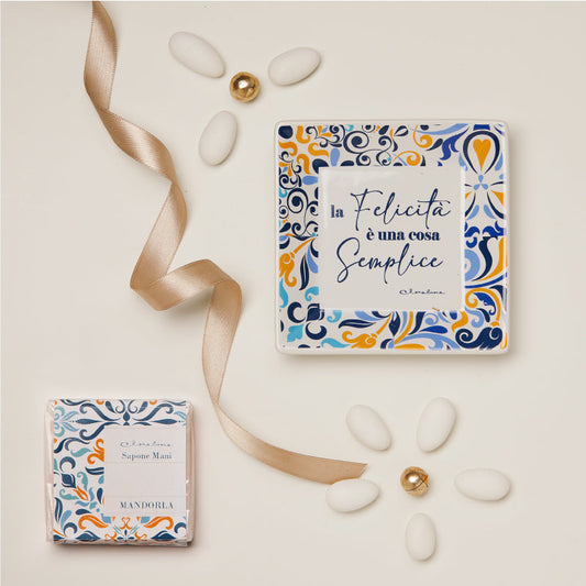 PIATTINO MAIOLICA CON SAPONE MANDORLA
11.5X11.5X1.5 CM