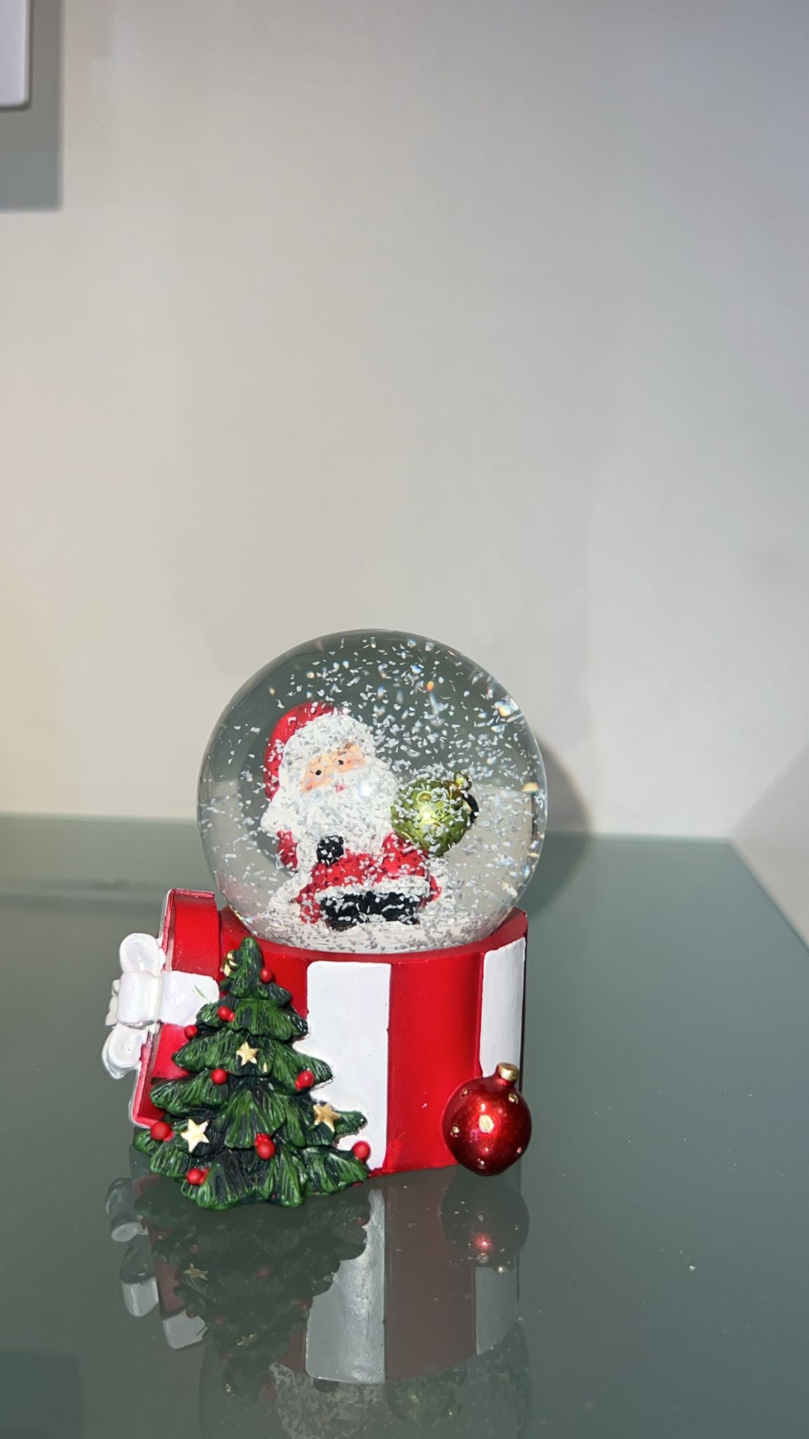 Palla acqua/neve Babbo Natale in resina