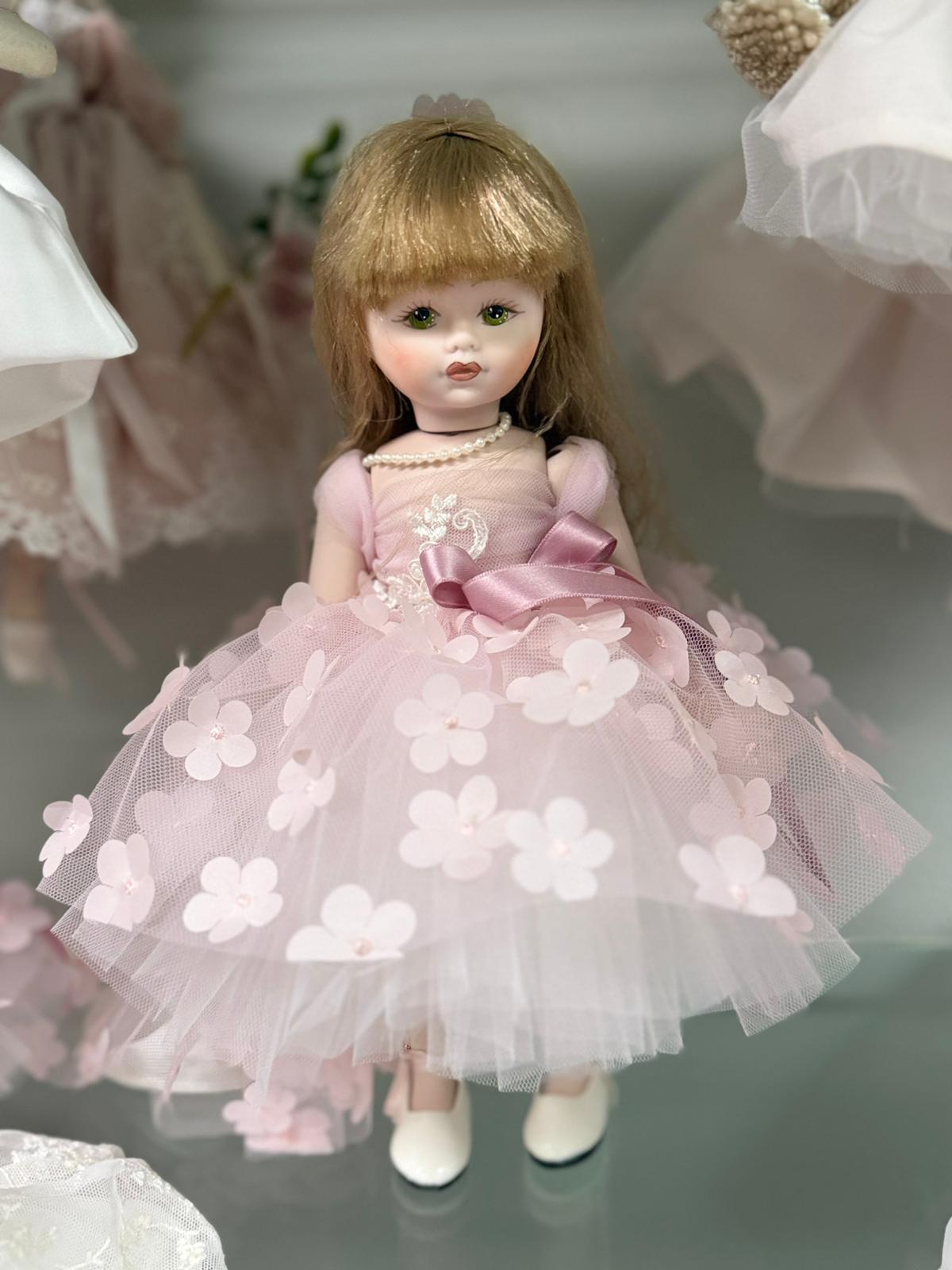 Bambola in porcellana "Gabriella"