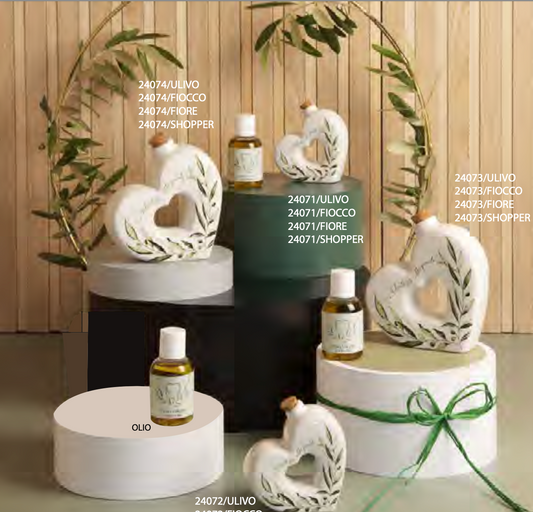 oliera a forma di cuore claraluna con olio