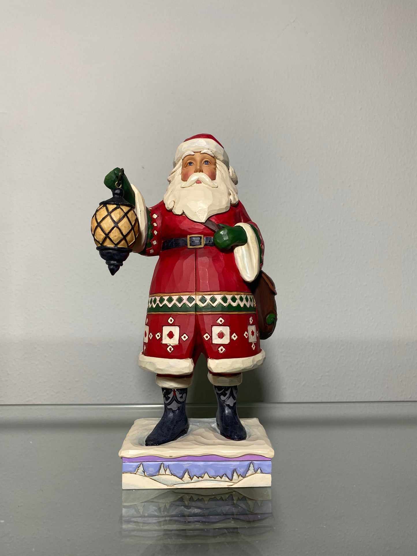 babbo natale con lanterna