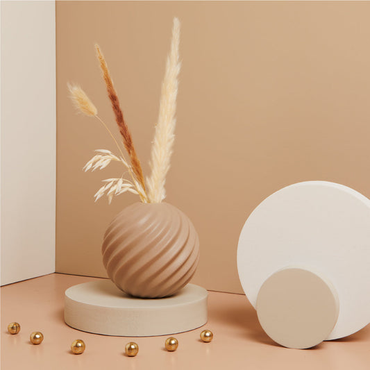 VASO TONDO ONDE CON FIORI 12.2X12.2X11.5 CM
SCATOLA BOTANICA ORO MIS.2 13X13X13 CM