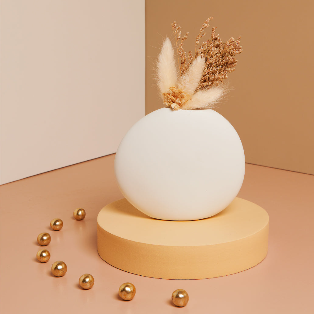 Vaso con pampas bianco