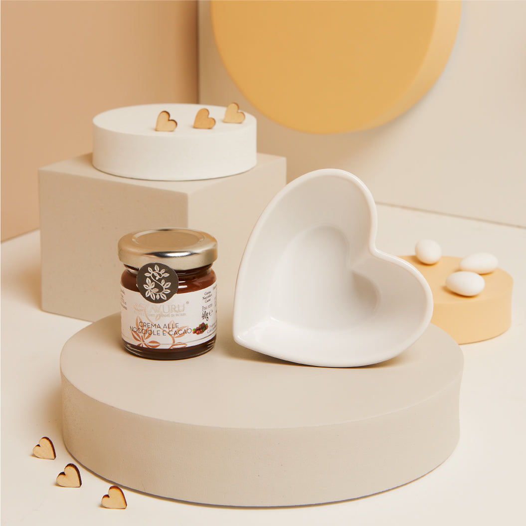 Ciotolina cuore con crema nocciola
