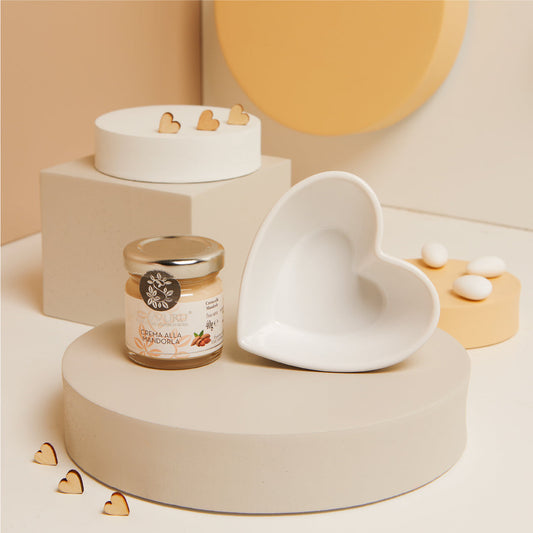 CIOTOLINA CUORE
CON CREMA MANDORLA 40G SCATOLA BOTANICA ORO MIS
