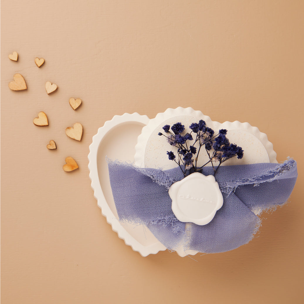 Scatolina in gesso con chiffon blu