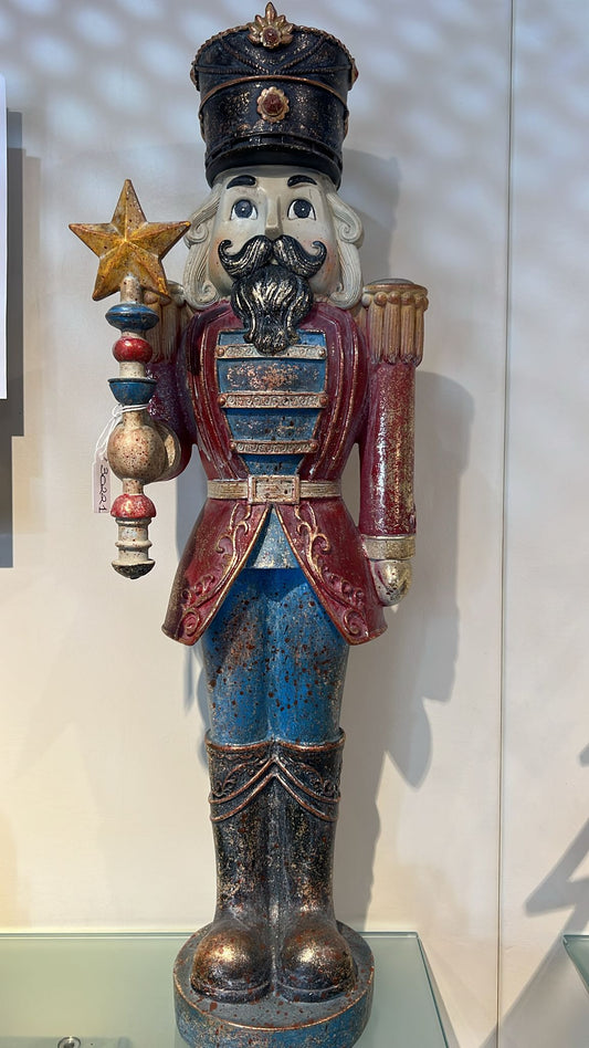 Schiaccianoci in resina