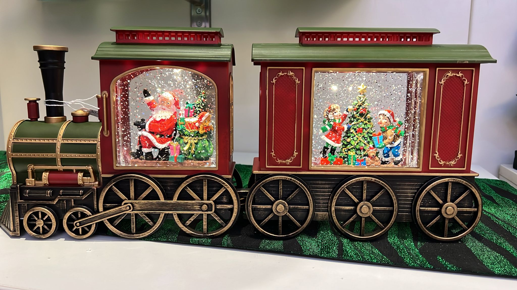 Treno acqua/neve con luce led musica e cavo usb