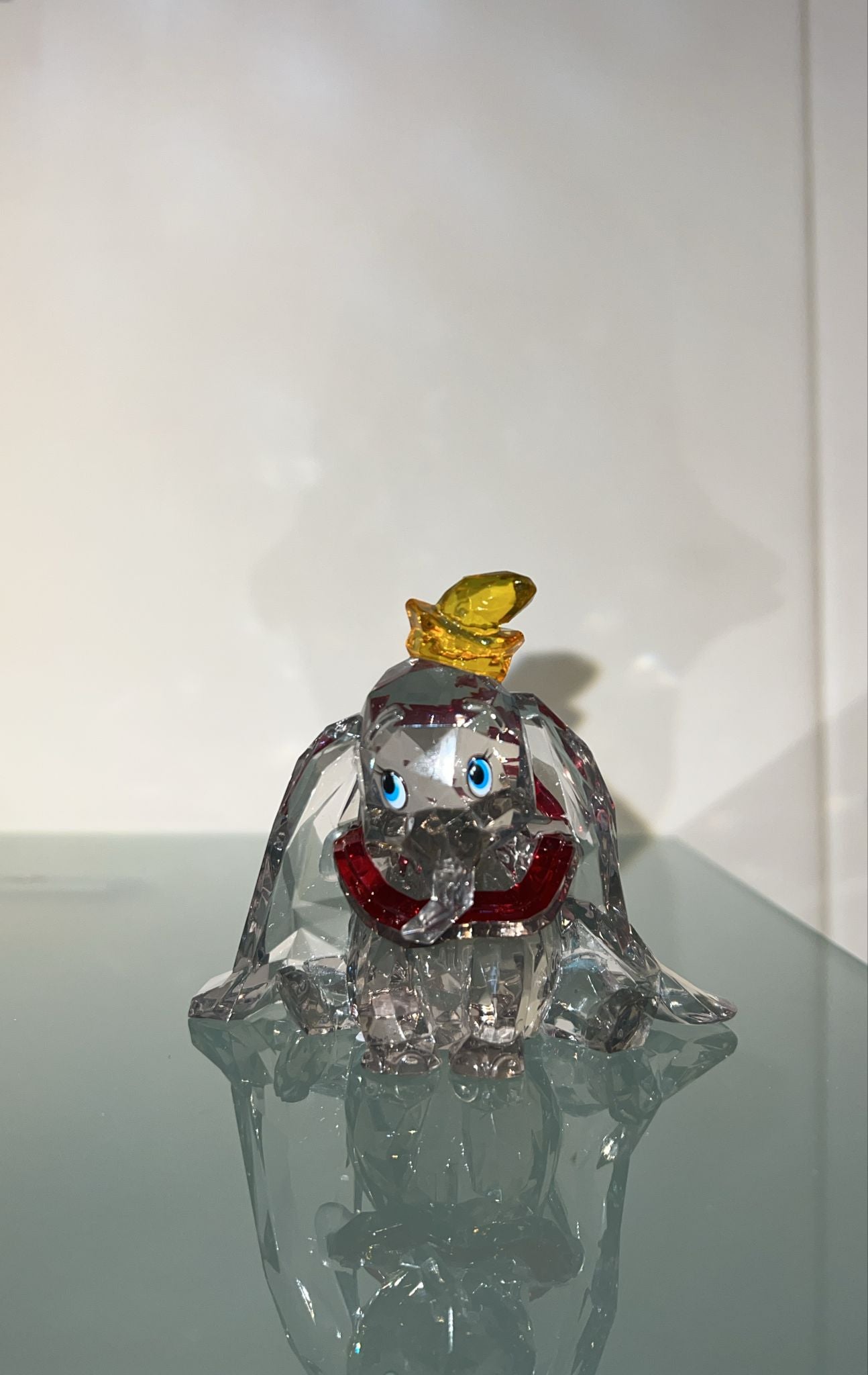 Disney showcase "Dumbo facets"