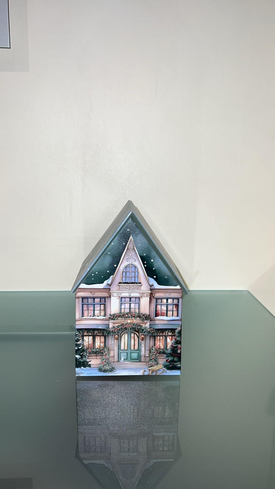 Contenitore con fondo a specchio