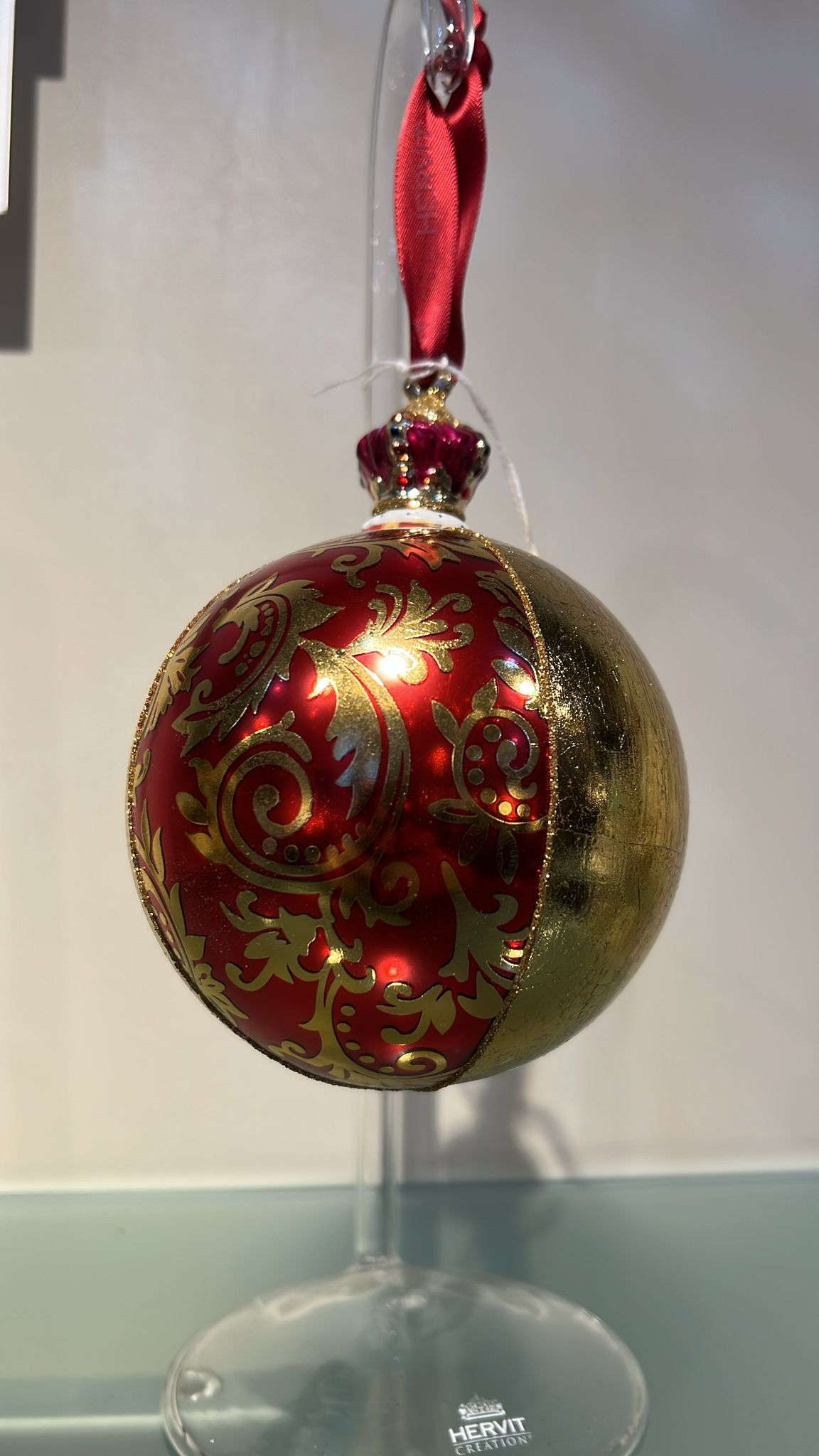 Sfera oro e rosso decoro albero