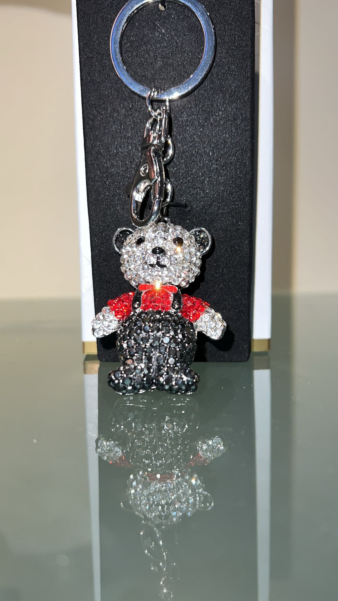 Portachiavi "Orsetto" rosso/nero