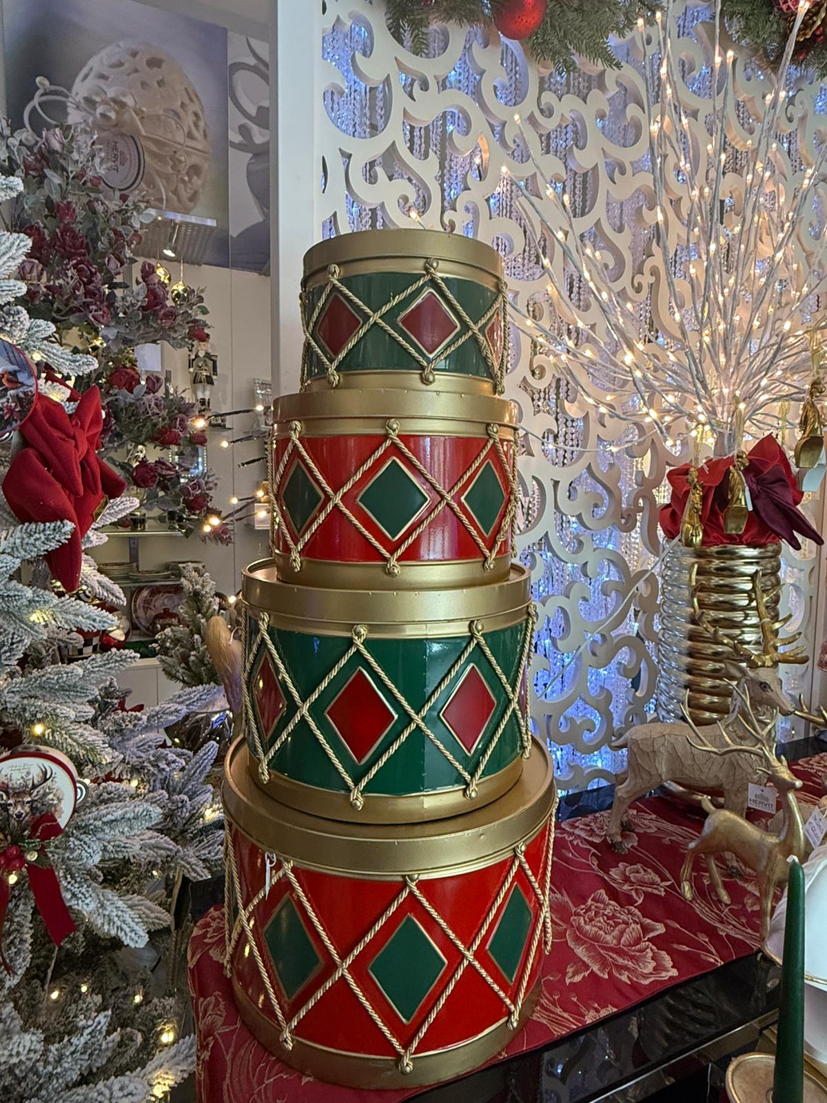 Contenitore per regali in metallo dipinto a mano