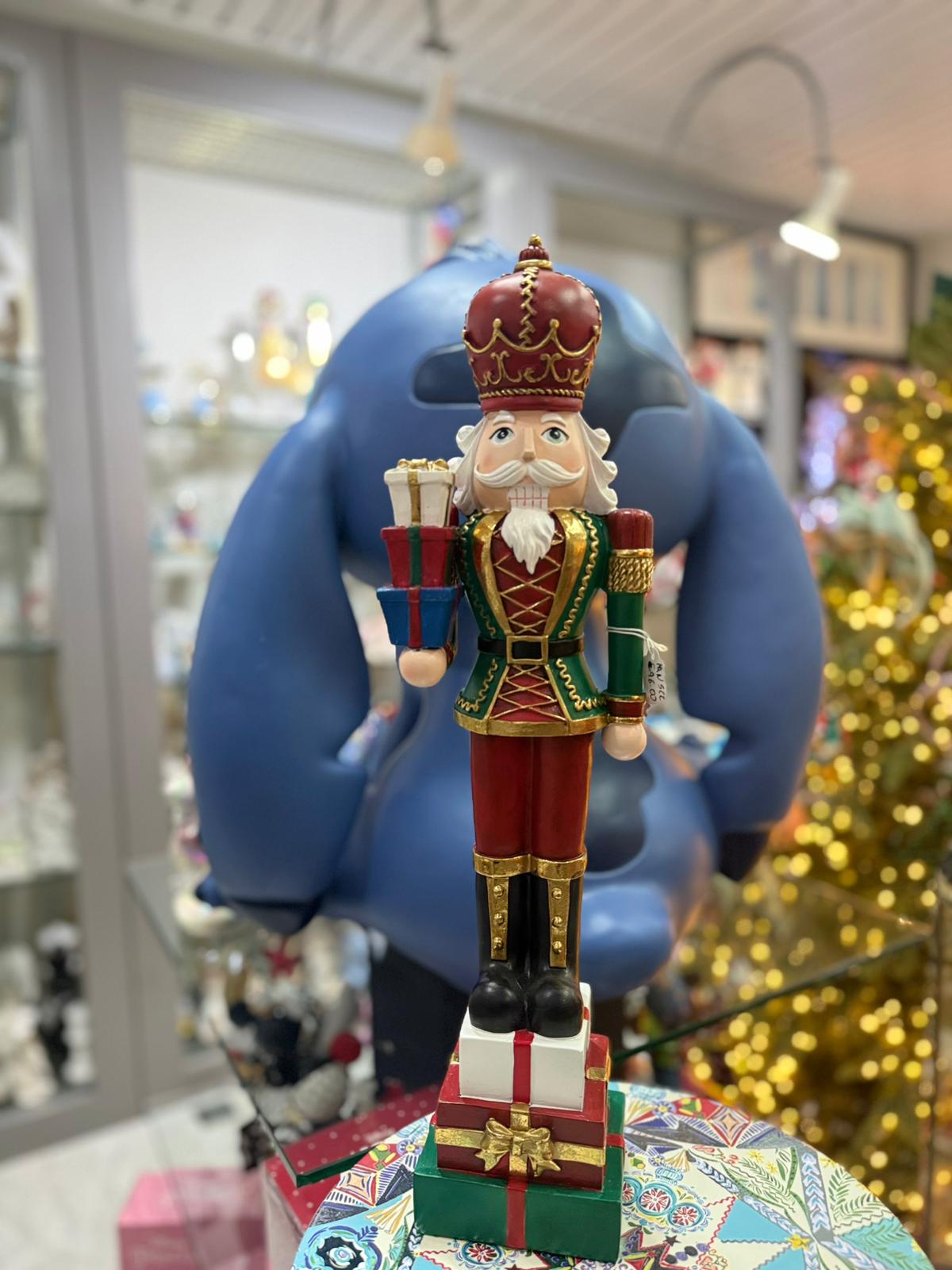 Schiaccianoci Re con regali