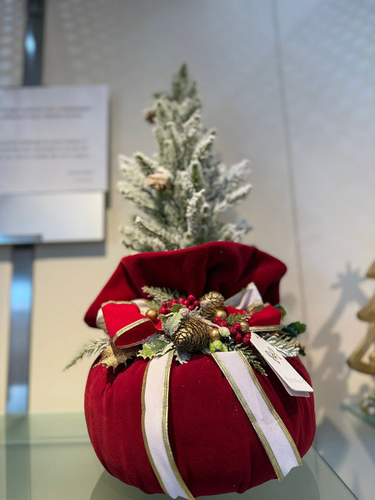 Sacchetto rosso in velluto con albero