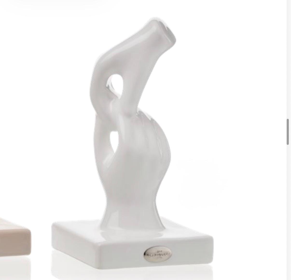 Scultura "Mani Intrecciate" lucida