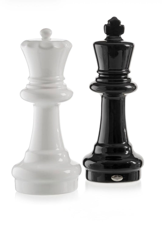 Scacchi "Regina bianca e Re nero"
