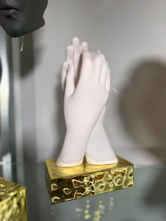 Scultura "Mani Lisce"