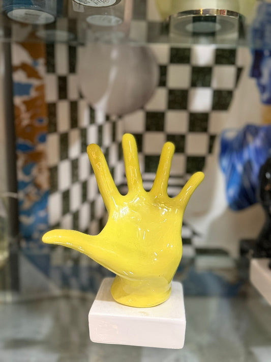 Mano "Give me 5" giallo pastello