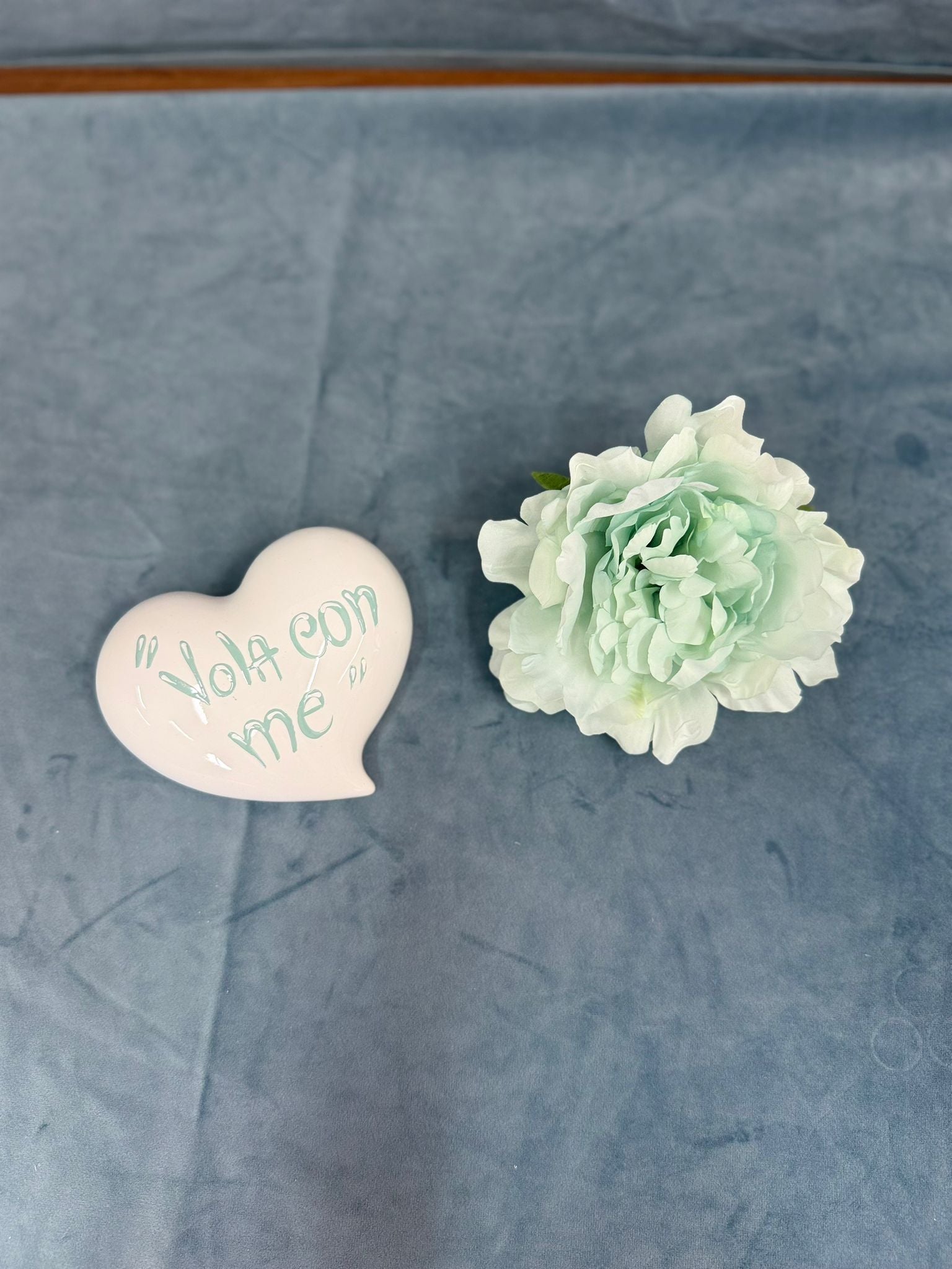 Cuore Grande Con SCritta Verde Acqua "Vola Con Me" Con Peonia