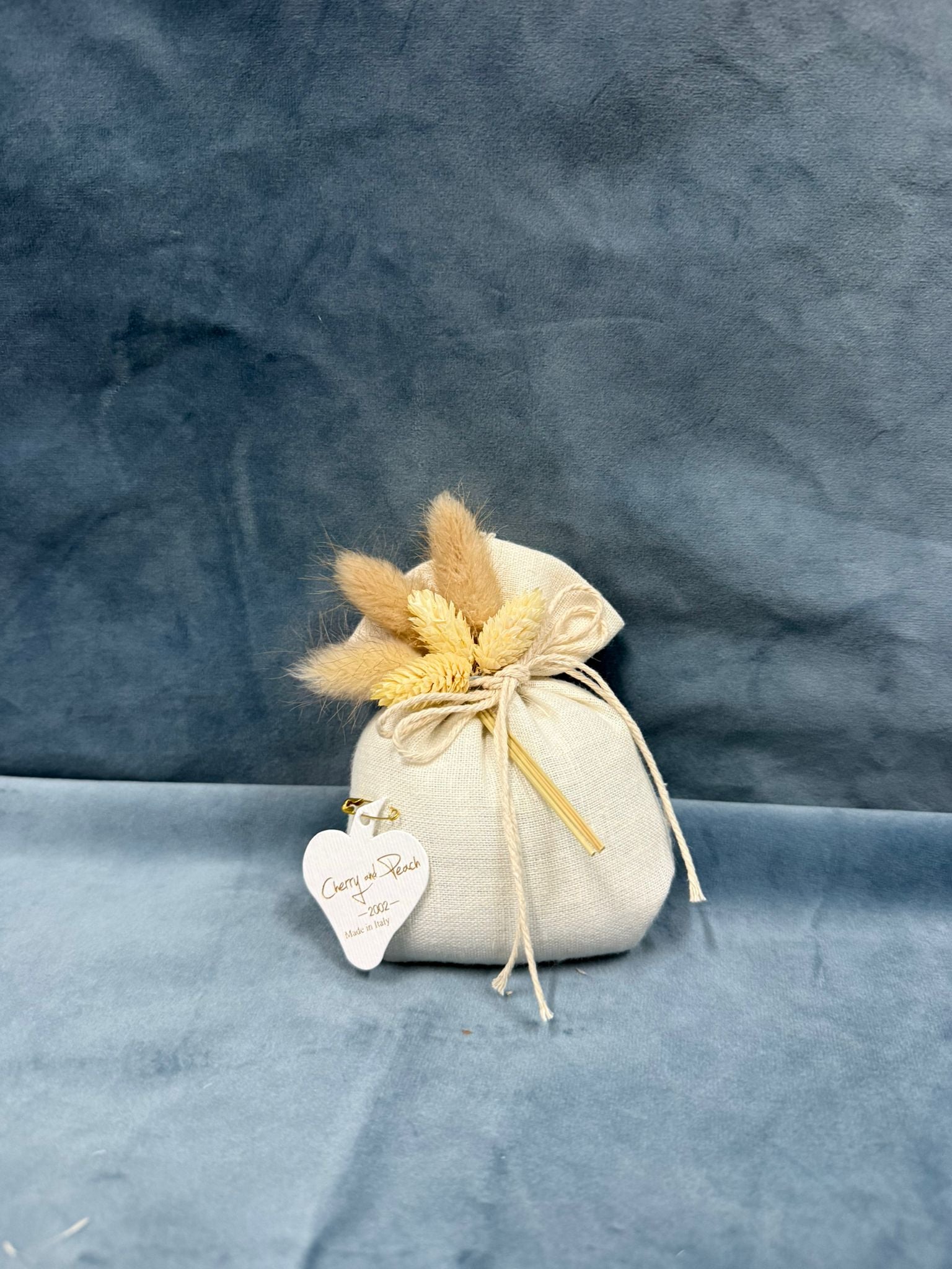 Sacchetto Con Fiori Panna