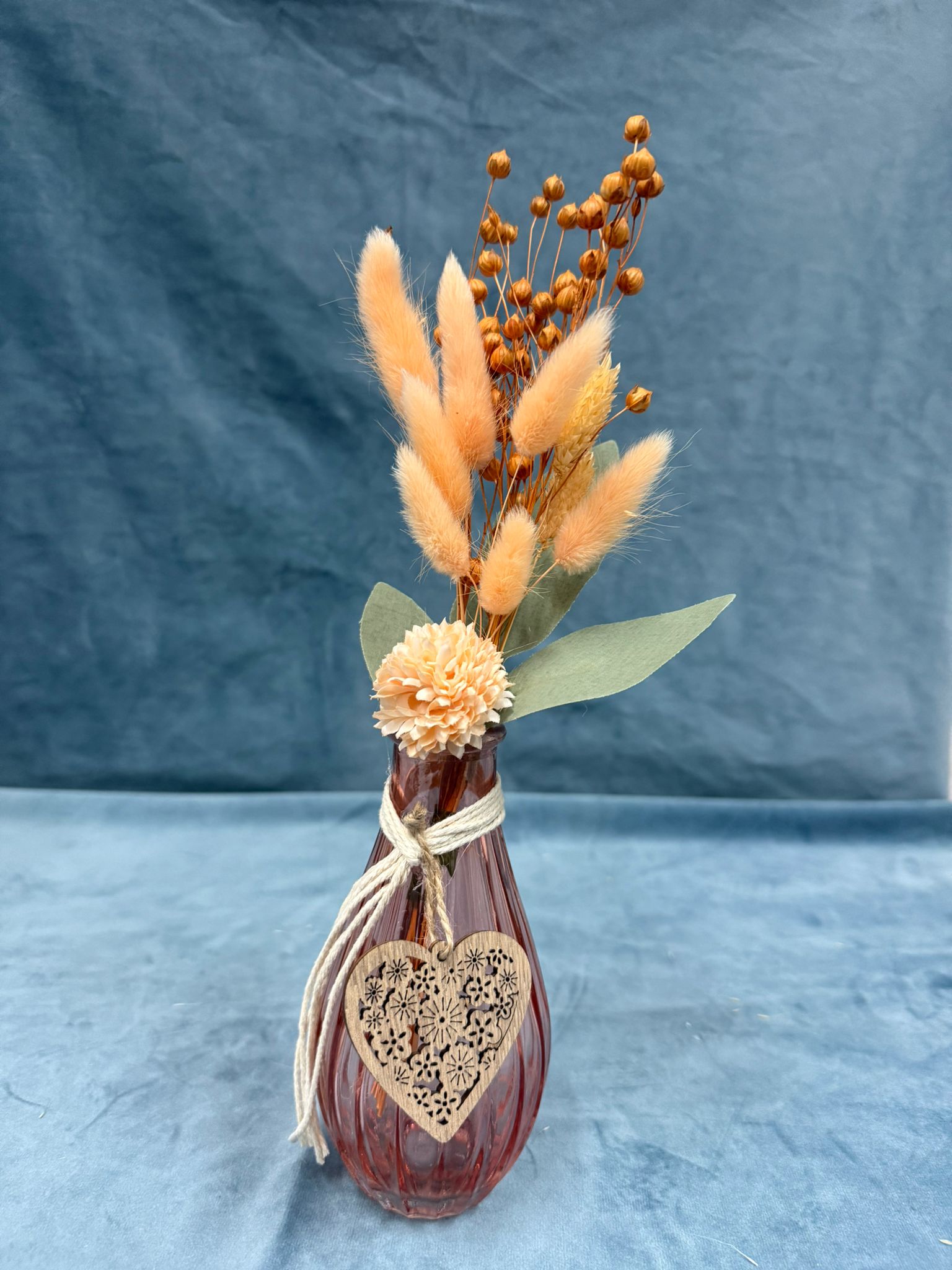 Vasetto Lungo Arancione Con Cuore In Legno