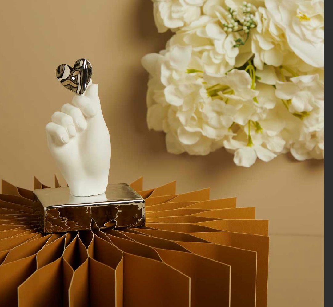 Mano In Gesso Su Base Silver Con Cuore