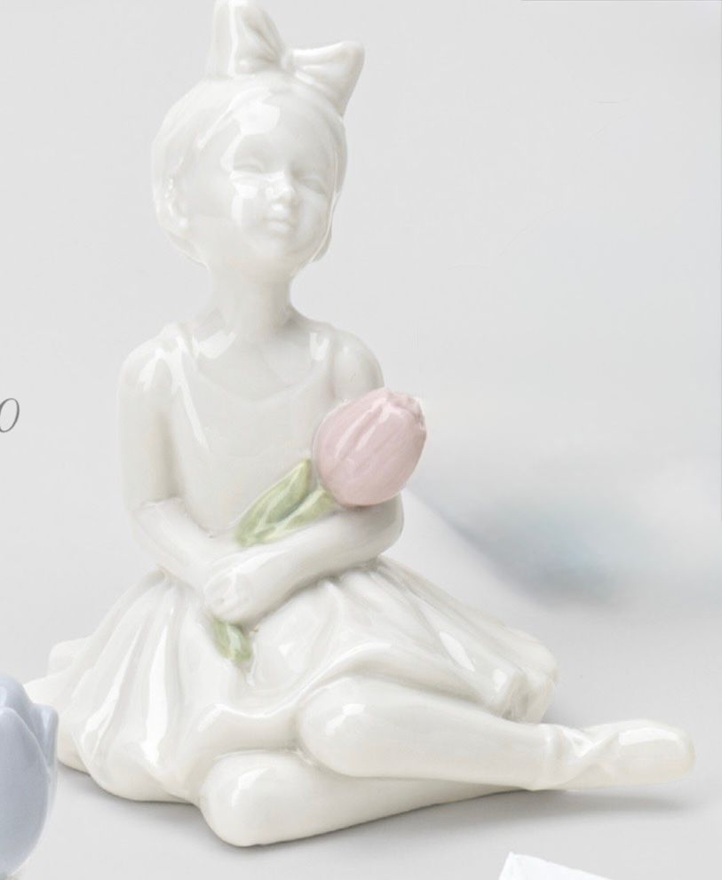 Ballerina Porcellana Bianca Tulipano Rosa