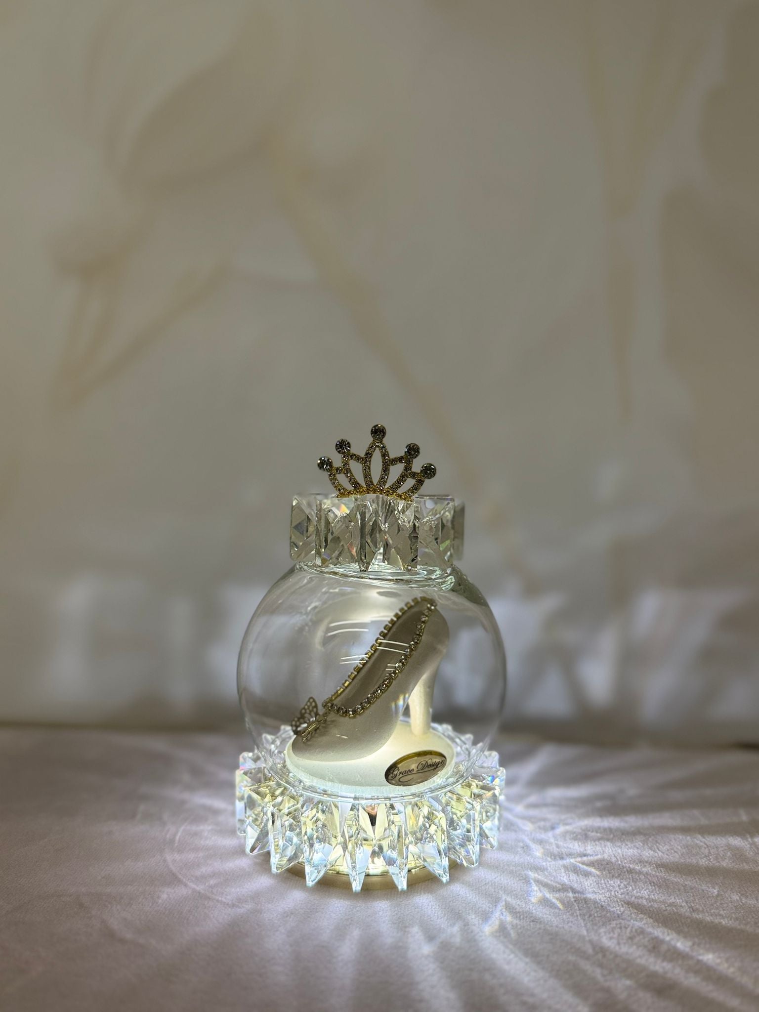 Cupola Piccola Led In Cristallo Con Scarpetta Bianca