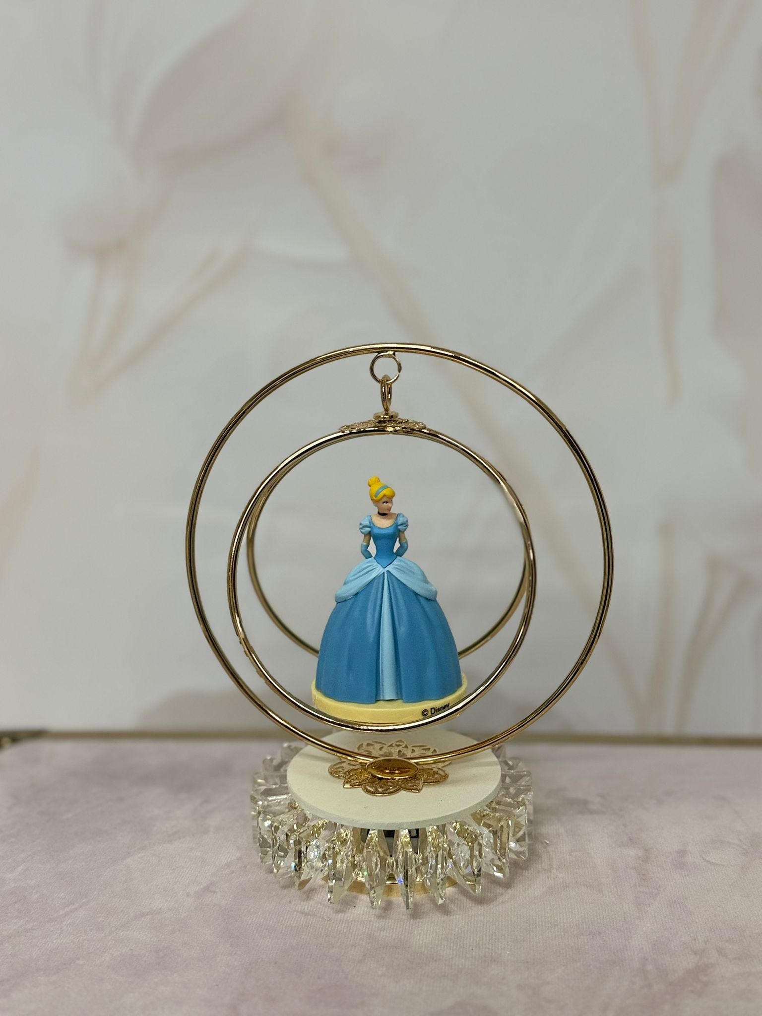 Altalena Oro Con Led Cenerentola