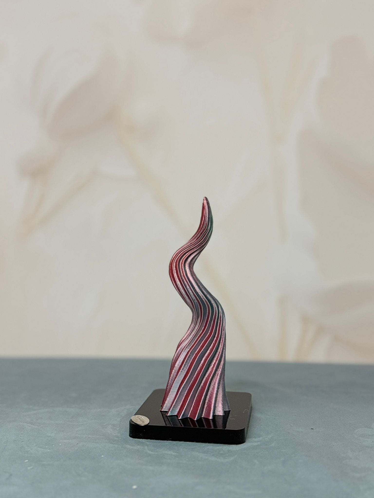 Corno Rosa Cangiante Con Base Plex