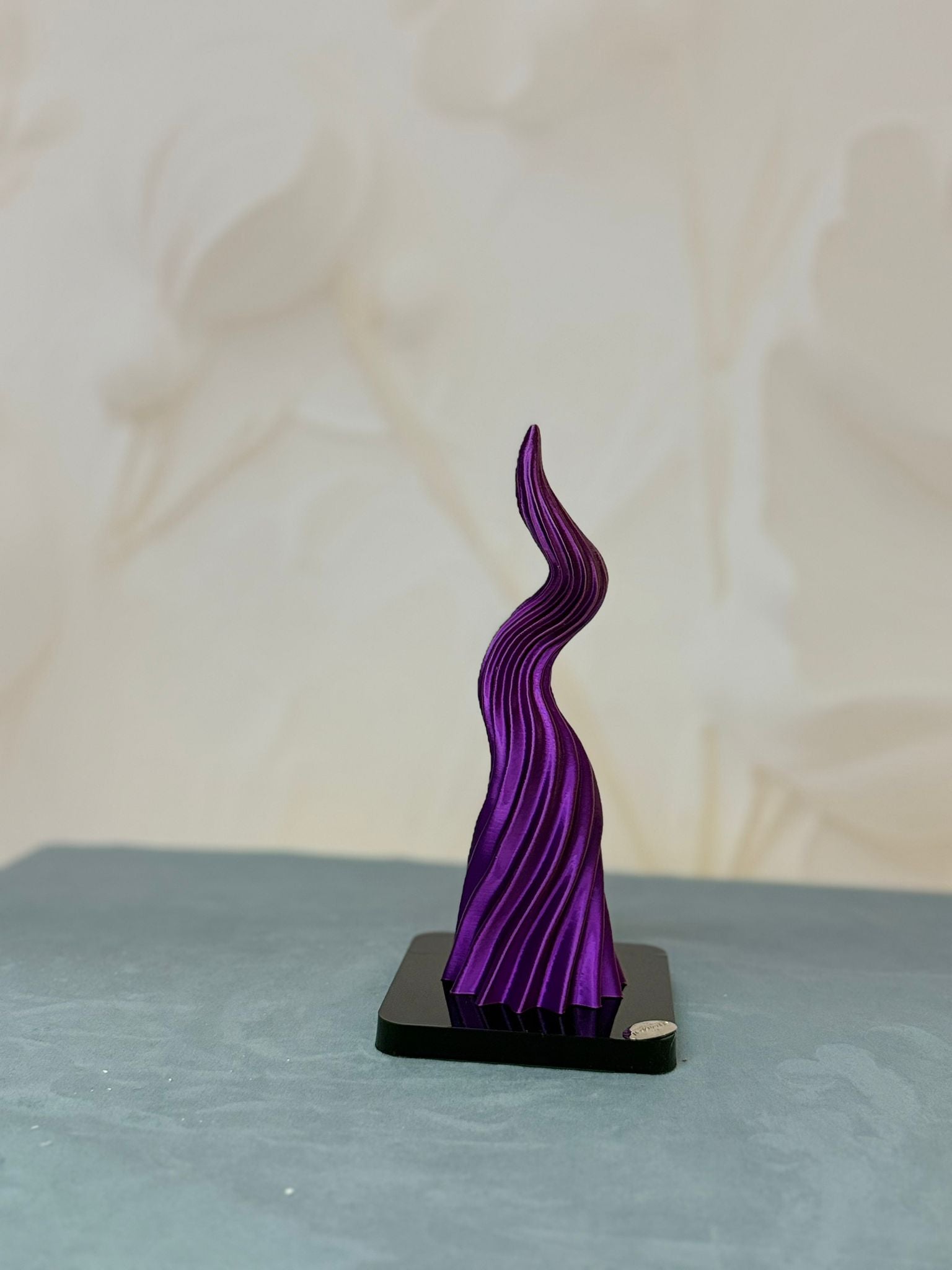 Corno Medio Viola Cangiante Con Base Plex