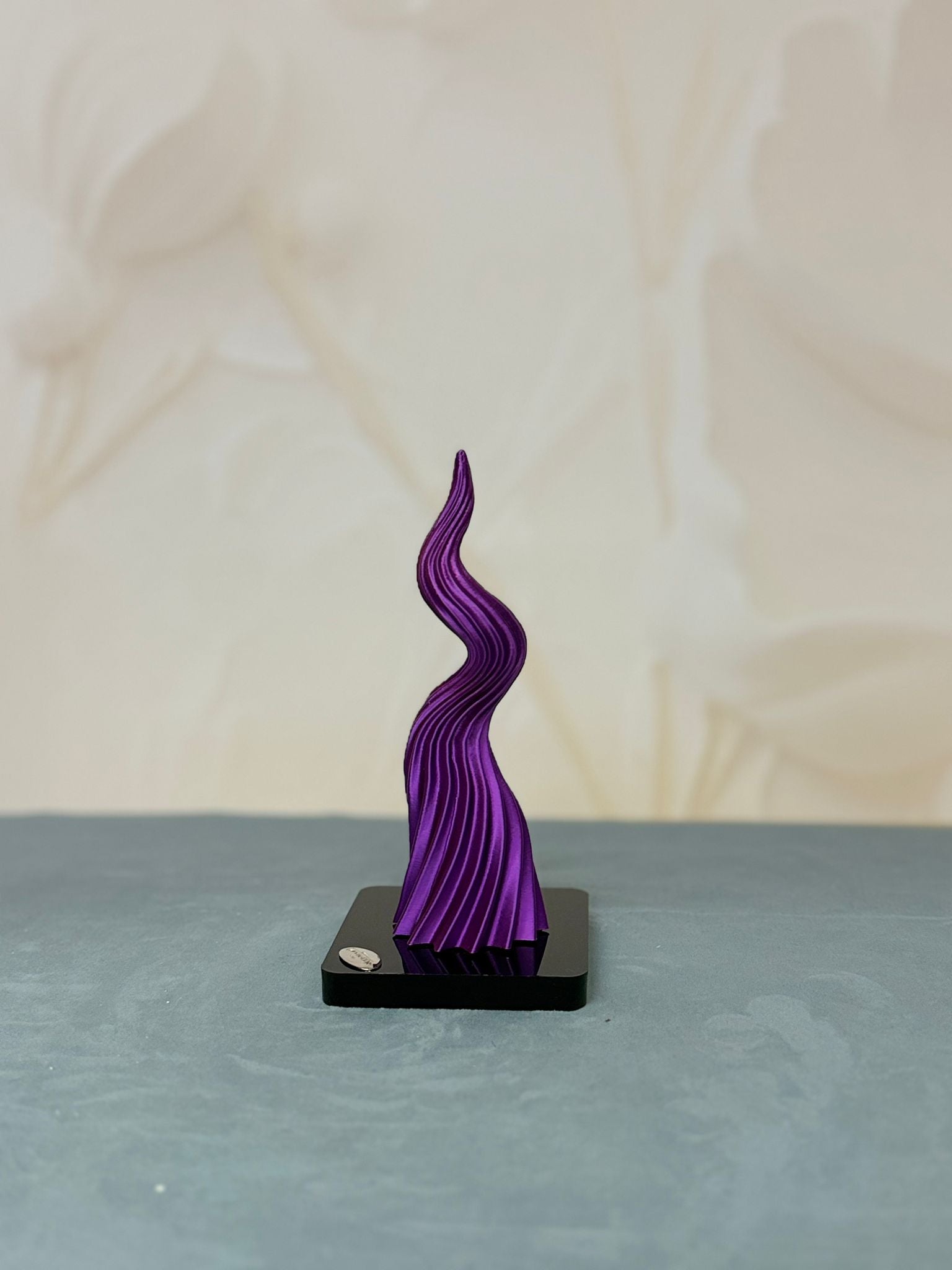 Corno Viola Cangiante Con Base Plex