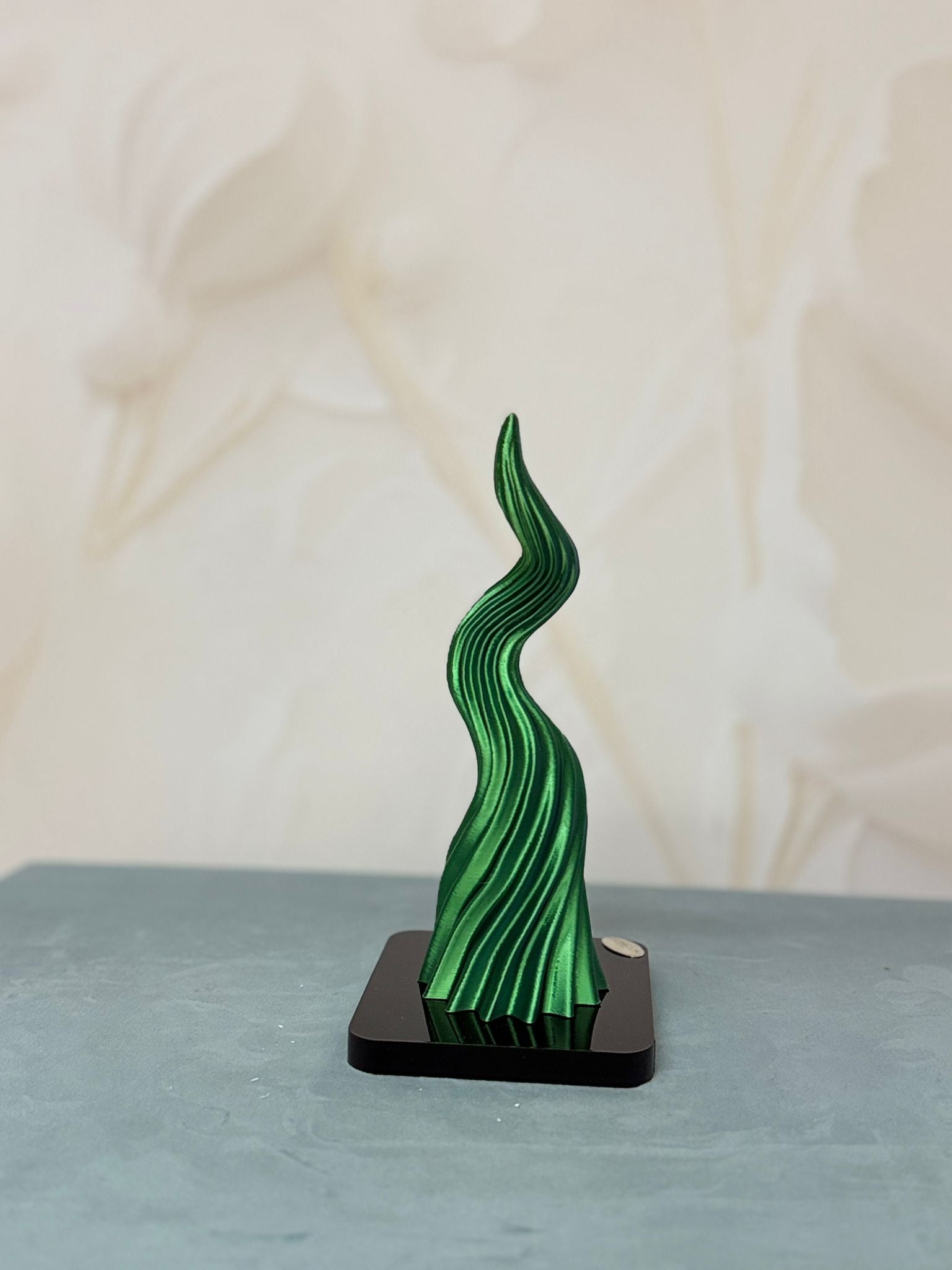 Corno Medio Verde Cangiante Con Base Plex