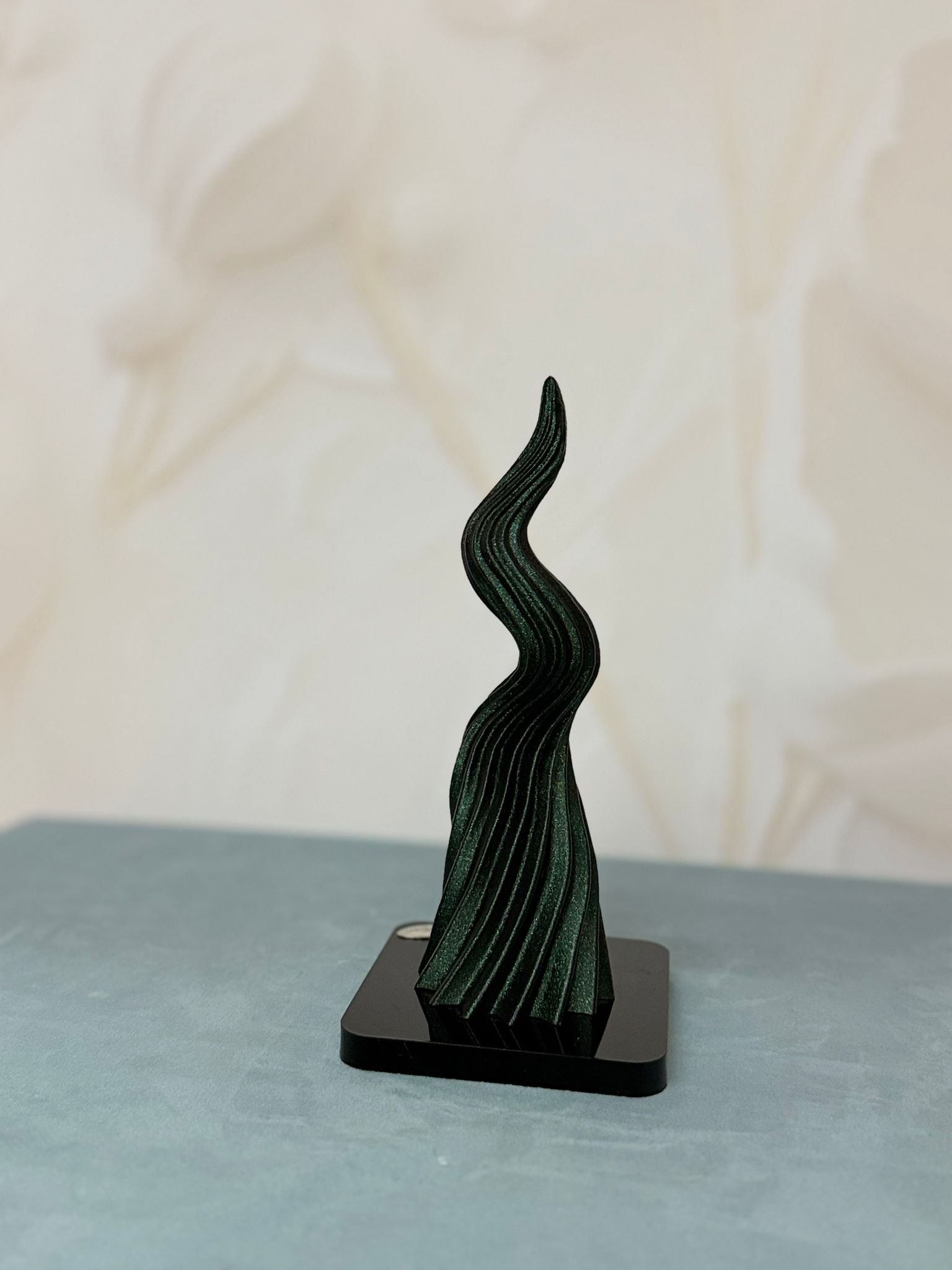 Corno Medio Verde Glitterato Con Base Plex