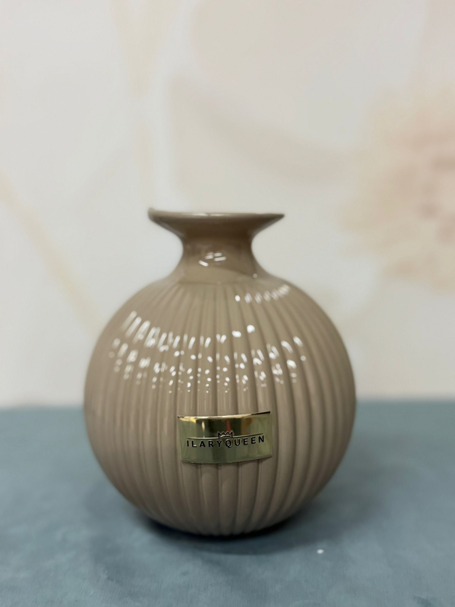 Vaso A Sfera Piccolo Tortora Basic