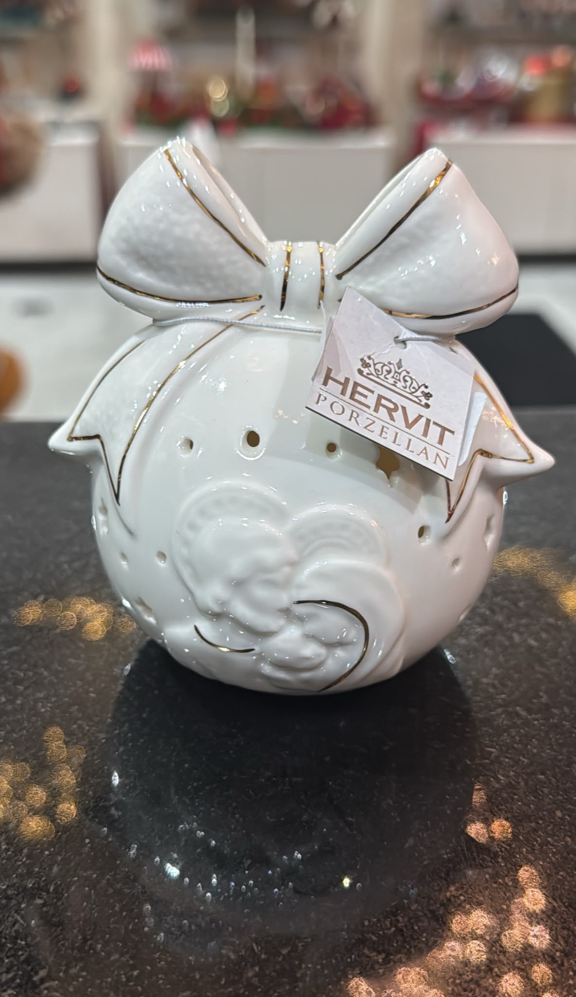 Sfera Porcellana Traforata Con Luce Led A Batteria