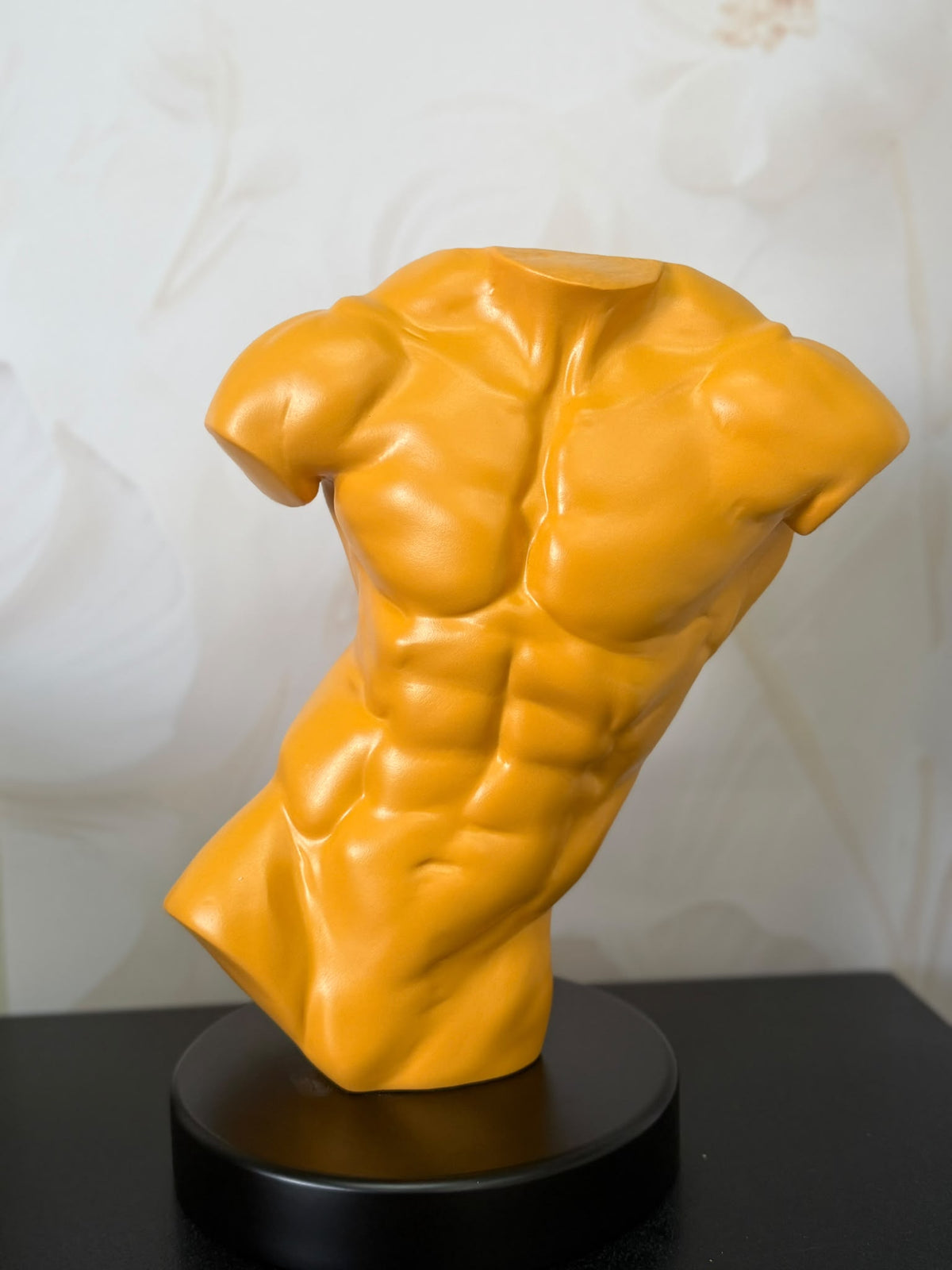 David Busto Giallo