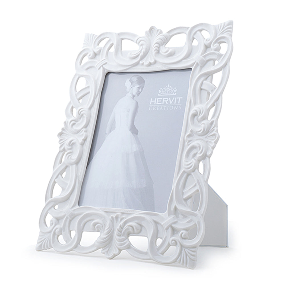 Cornice in porcellana