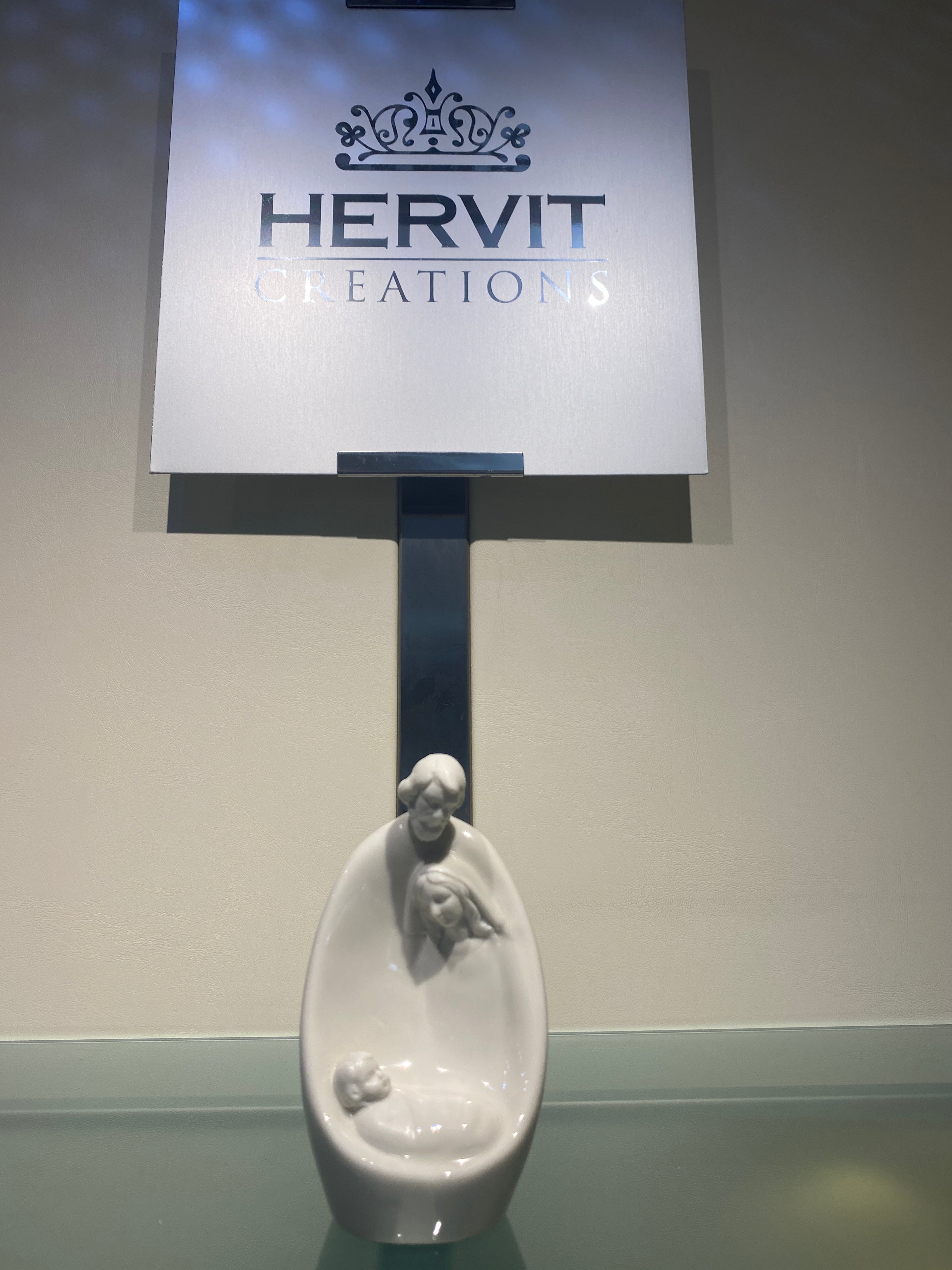 Sacra famiglia in porcellana bianca