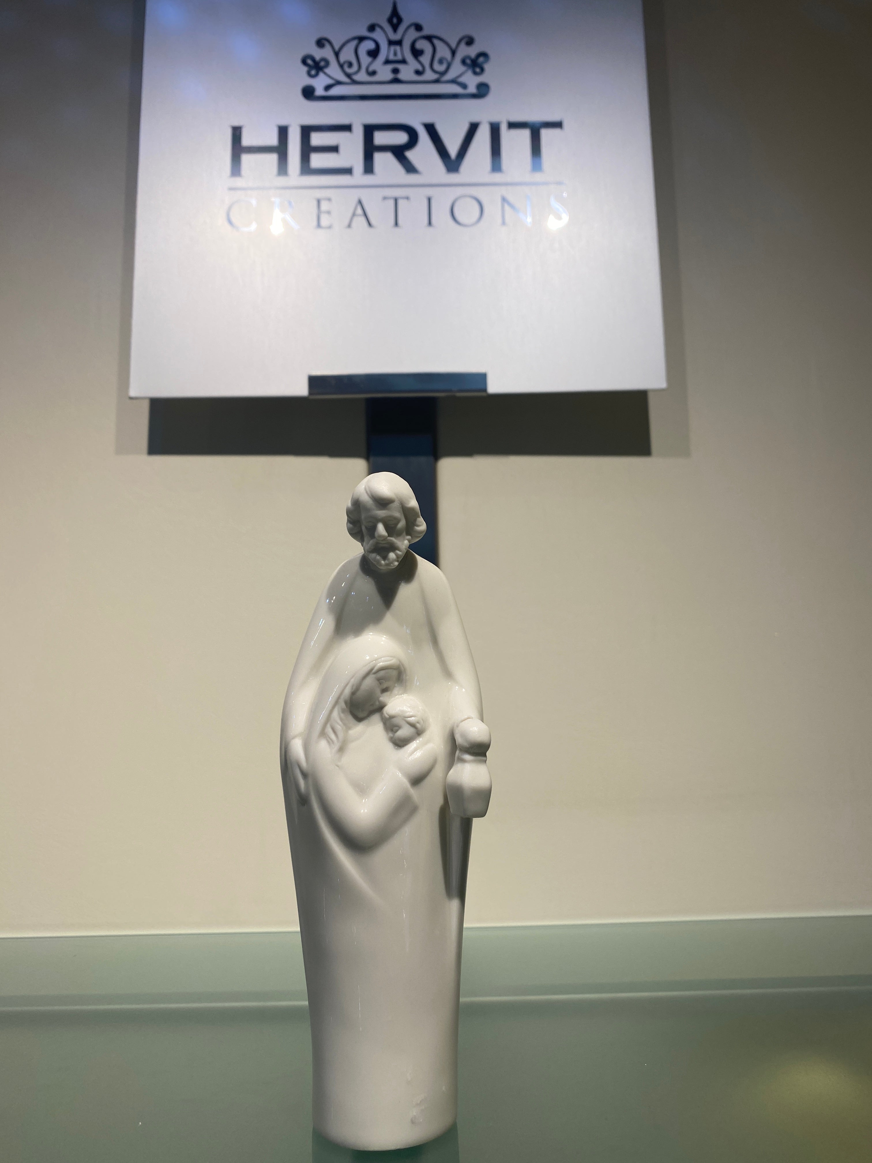 Sacra famiglia in porcellana bianca